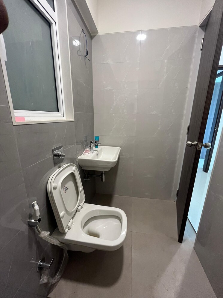 Bathroom, gaiagen-park-residences 2 Bedroom 650 Sq.Ft. Apartment In Dahisar West Mumbai 7049009