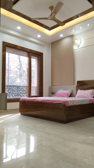 Bedroom in 5 BHK Builder Floor at Vaishali Sector 1 – for Sale