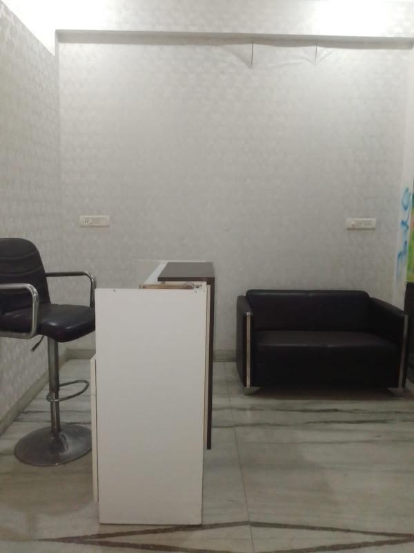 Commercial Office Space 800 Sq.Ft. For Rent in Gomti Nagar Lucknow  7049888