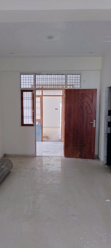 Room in 2 BHK Villa at Kisan Path – for Sale