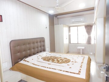 Bedroom in 3 BHK Apartment at Andheri East – for Sale