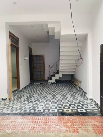 Bedroom in 3 BHK Villa at Jankipuram Extension – for Sale