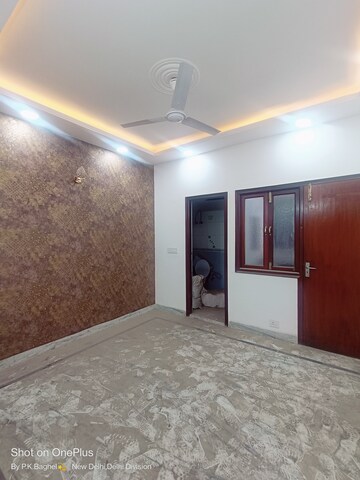 Room in 3 BHK Builder Floor at Govindpuri – for Sale