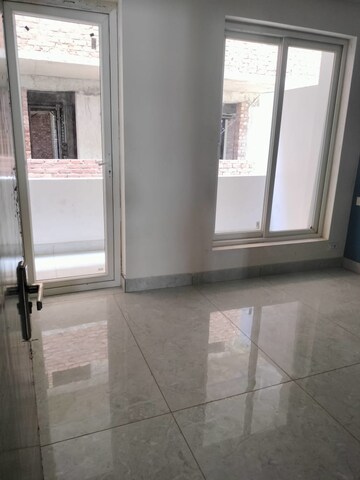 Building Lobby in 2 BHK Builder Floor at Sector 40 – for Sale