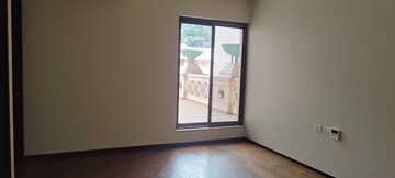 Room in 3 BHK Apartment at Hennur Road – for Sale