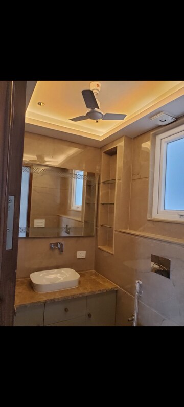 Living Room in 4 BHK Builder Floor at Dlf Phase ii – for Sale