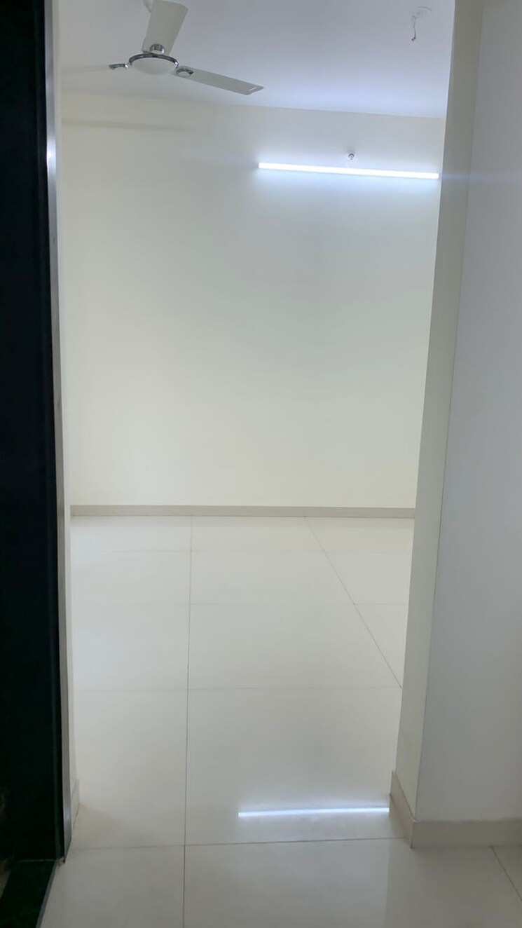 Room, cosmos-enclave 1 Bedroom 443 Sq.Ft. Apartment In Kasarvadavali Thane 7052702