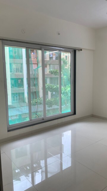 Room in 1 BHK Apartment at Cosmos Enclave, Kasarvadavali – for Sale