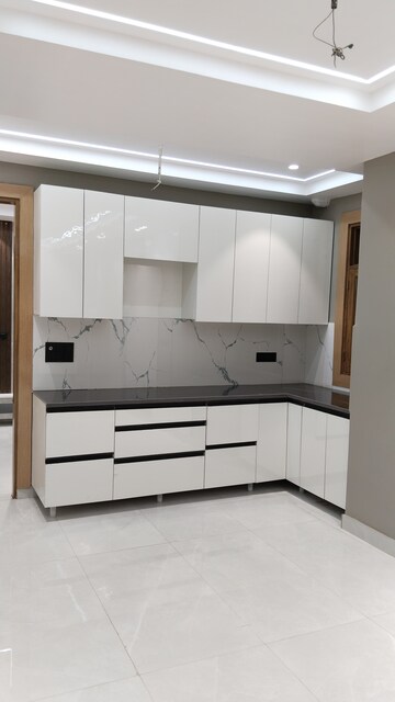 Kitchen in 3 BHK Builder Floor at Indrapuram – for Sale