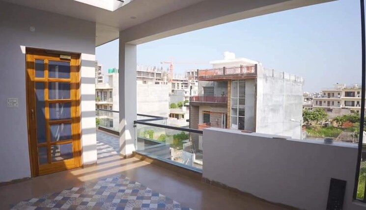 Balcony, aerocity 6+ Bedroom 6000 Sq.Ft. Independent House In Aerocity Mohali 7054263
