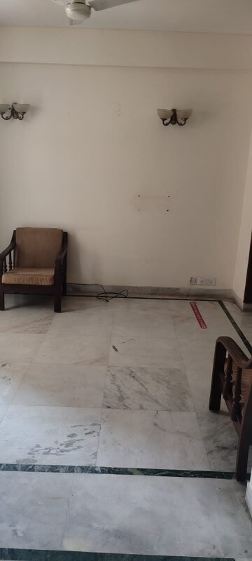 Furnished Amenities in 3 BHK Apartment at Kiran Residency, Sector 56 – for Sale