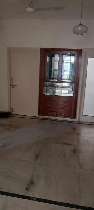 Room in 3 BHK Apartment at Kiran Residency, Sector 56 – for Sale