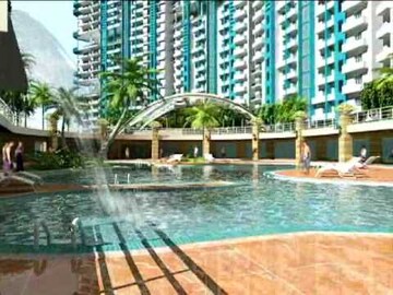 Swimming Pool in 4 BHK Apartment at Amrapali Platinum, Sector 119 – for Sale
