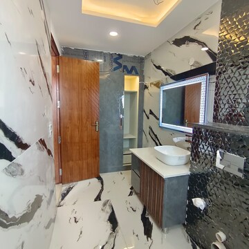 Team Area in 4 BHK Builder Floor at Ansal API Esencia, Sector 67 – for Sale