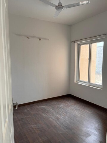 Room in 3 BHK Apartment at Adore Happy Homes Grand, Sector 85 – for Sale