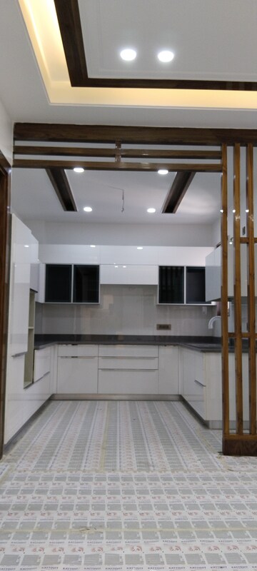 Kitchen in 4 BHK Builder Floor at Royce Vaishali, Vaishali Sector 5 – for Sale