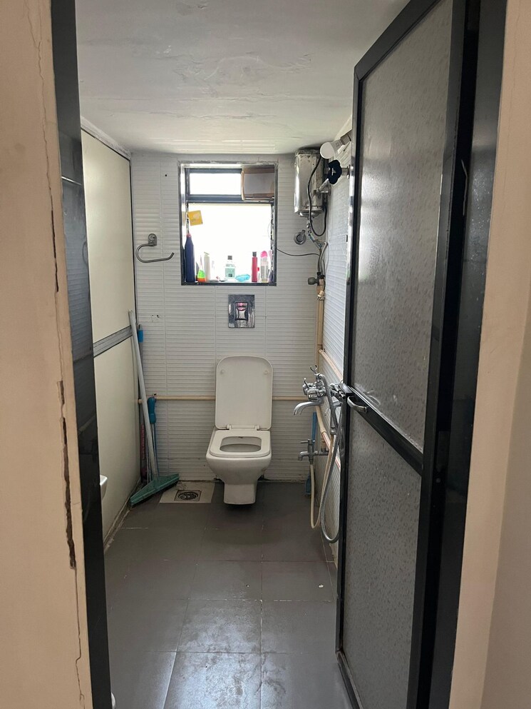 Bathroom, aparna-juhu 2 Bedroom 1100 Sq.Ft. Apartment In Juhu Mumbai 7055743