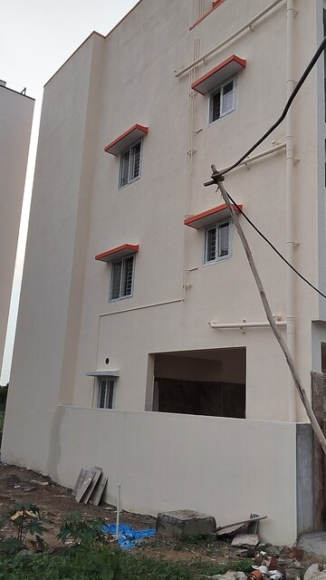 Furnished Amenities in 6 BHK Independent House at Parappana Agrahara – for Sale