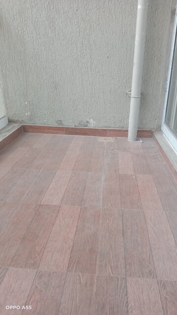 Room in 3 BHK Apartment at Kharghar – for Sale