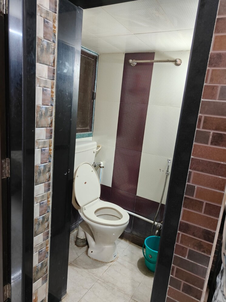 Bathroom, om-chs-dombivli 1 Bedroom 450 Sq.Ft. Apartment In Dombivli West Thane 7056114