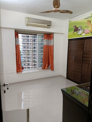 Room in 2 BHK Apartment at Dosti Group Imperia, Manpada – for Sale
