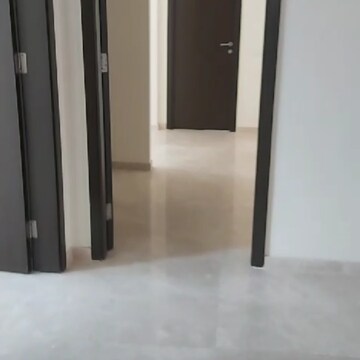 Room in 5 BHK Apartment at Hiranandani Basilius, Hiranandani Estate – for Sale