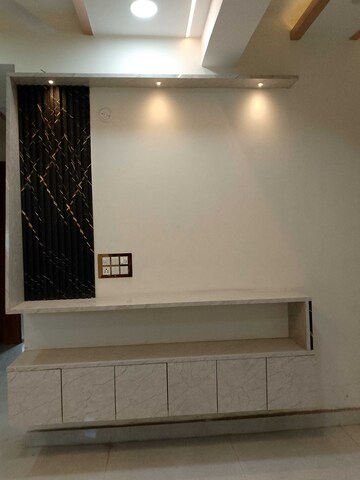 1 BHK Builder Floor For Sale in Sector 73