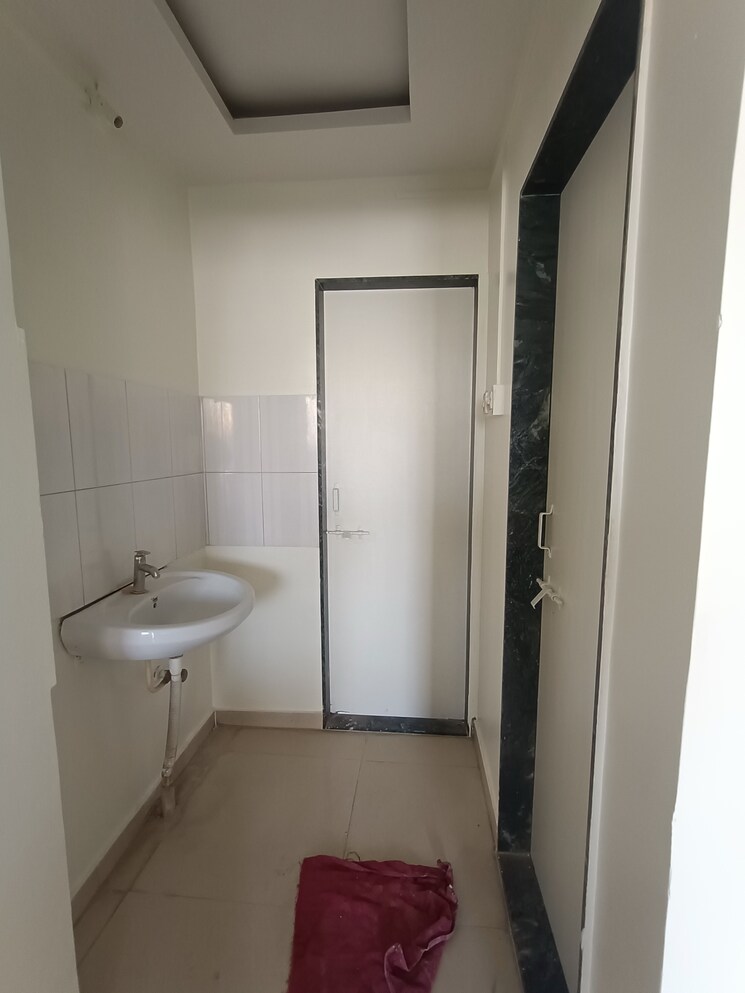 Bathroom, swami-residency 2 Bedroom 925 Sq.Ft. Apartment In Shivane Pune 7056997