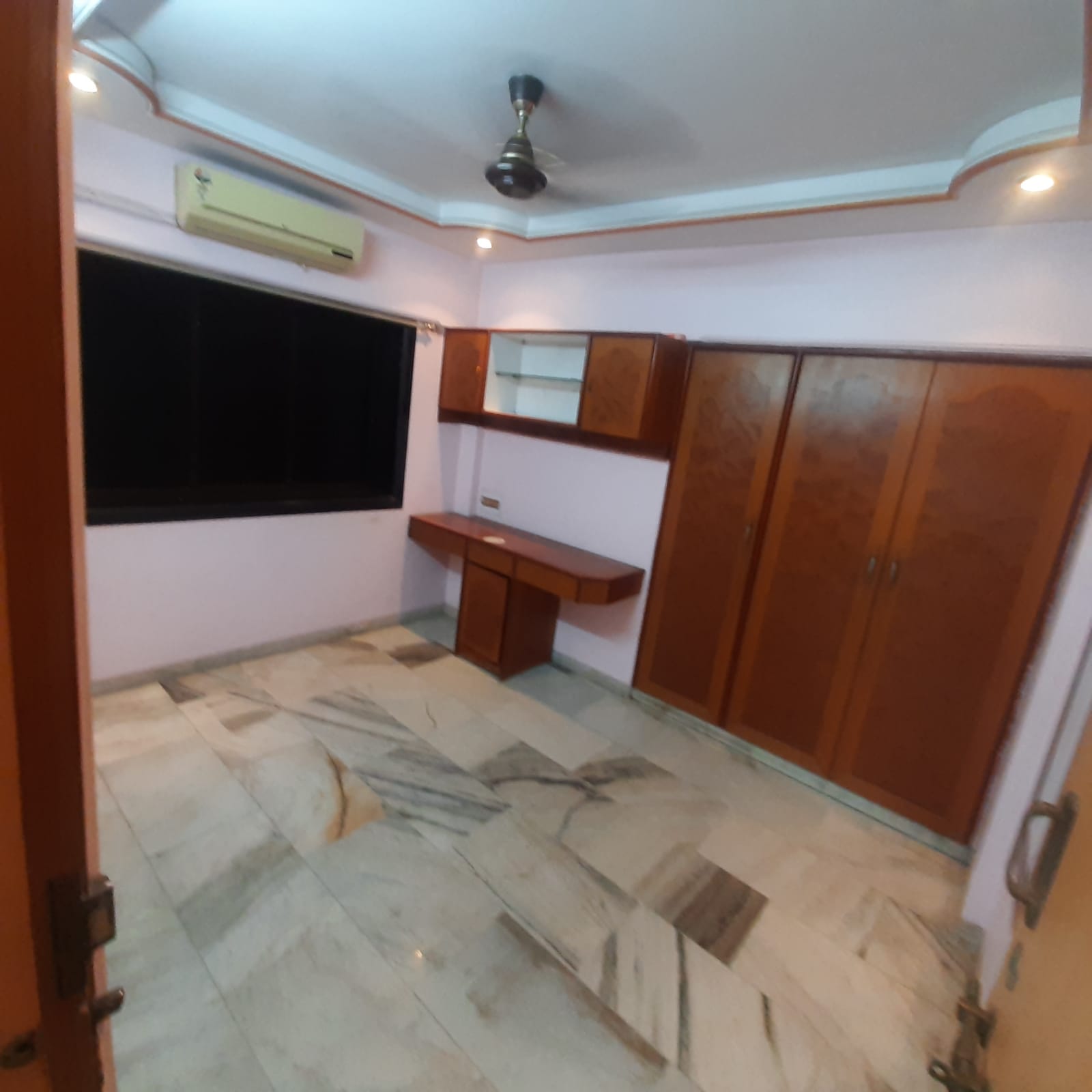 2 BHK Apartment For Sale in Near Reliance Market