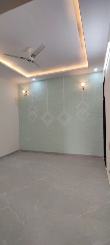 Room in 3 BHK Villa at Kalwar Road – for Sale