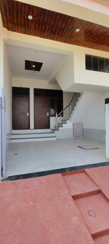Room in 3 BHK Villa at Hathoj – for Sale