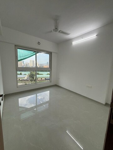 Room in 3 BHK Apartment at Shraddha Elite, Borivali West – for Sale