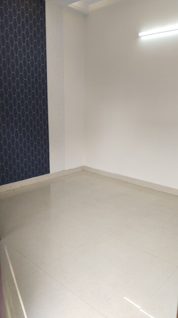 Room in 3 BHK Builder Floor at Himalaya Apartment Vasundhara, Vasundhara Sector 5 – for Sale