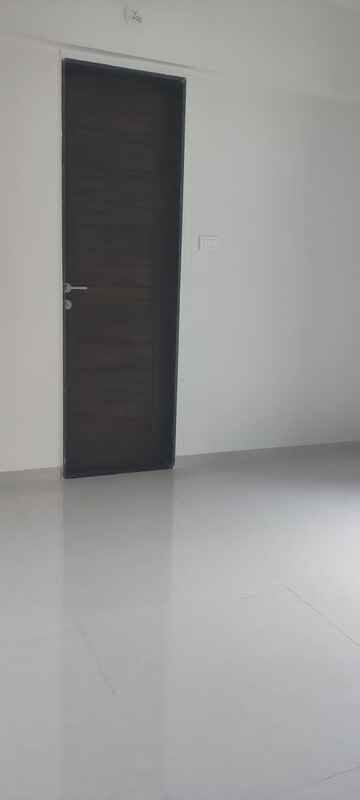 Room in 2 BHK Apartment at Magarpatta Nova, Mundhwa – for Sale