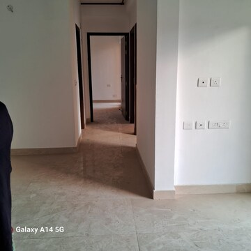 Room in 2.5 BHK Apartment at Ace Divino, Sector 1 Greater Noida – for Sale