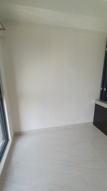Room in 2 BHK Apartment at Lodha Casa Viva, Majiwada – for Sale