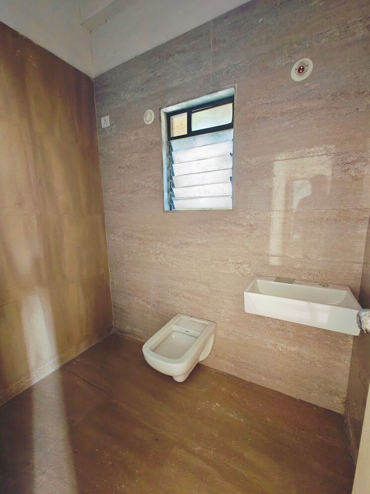 Bathroom, cosmos-jewels-ruby 2 Bedroom 950 Sq.Ft. Apartment In Ghodbunder Road Thane 7058299
