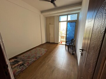 Room in 2.5 BHK Apartment at Marvel Homes, Sector 61 – for Sale