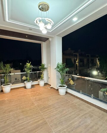 Parking in 4 BHK Villa at Gandhi Path – for Sale
