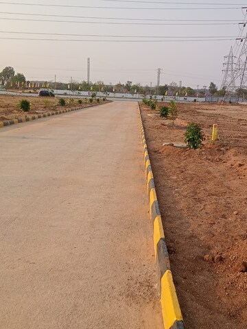  Plot For Sale in Shamirpet