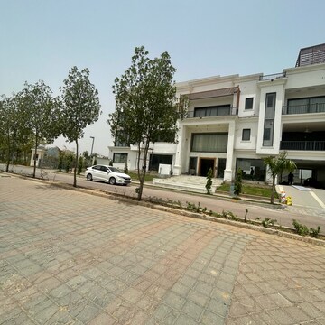  Plot – Exterior View View at BPTP Amstoria Plot, Sector 102 - for Sale