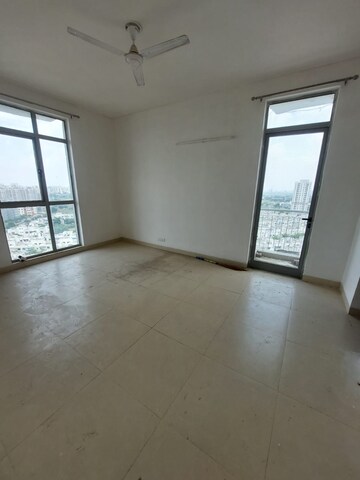 Room in 3 BHK Apartment at Vatika Lifestyle Homes, Sector 83 – for Sale