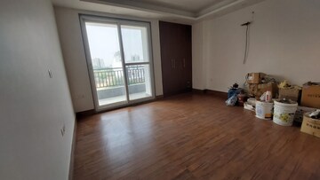 Room in 3 BHK Builder Floor at Sector 83 – for Sale