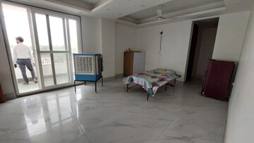 Parking in 3 BHK Builder Floor at Sector 83 – for Sale