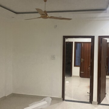 Room in 3 BHK Builder Floor at Motia Blue Ridge, Kishanpura – for Sale