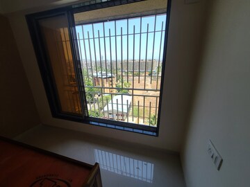 Room in 1 BHK Apartment at Parshwanath Galaxy Avenue, Nalasopara East – for Sale