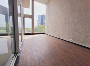 Room in 5 BHK Apartment at ABIL Verde, Kalyani Nagar – for Sale