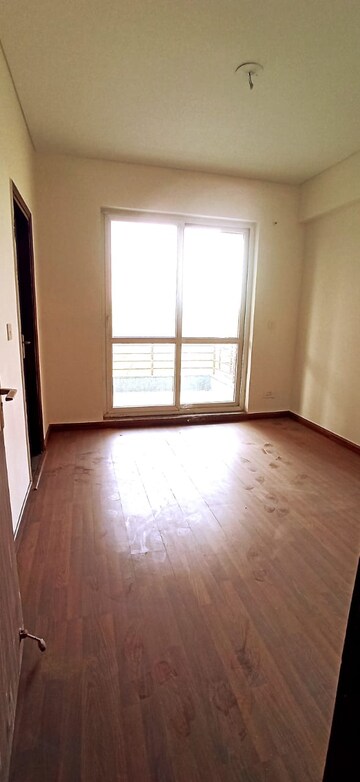 Room in 3 BHK Apartment at Puri Vip Floors, Sector 81 – for Sale