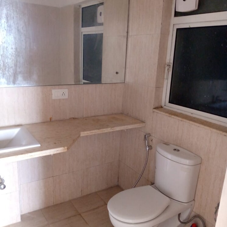 Bathroom, dlf-regal-gardens 3 Bedroom 1755 Sq.Ft. Apartment In Sector 90 Gurgaon 7064026