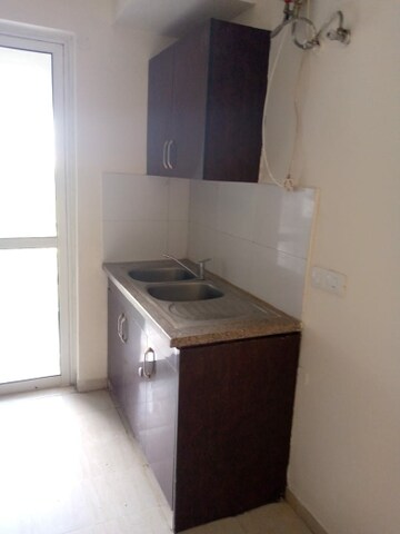 Furnished Amenities in 3 BHK Apartment at DLF Regal Gardens, Sector 90 – for Sale